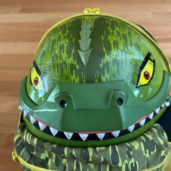 Raskullz Radgon Green Dinosaur Kids Backpack - Picture 4 of 15